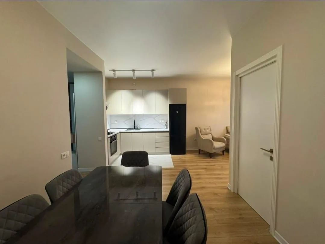 Квартира 85 м² с 3 комнатами в Варкетили 4