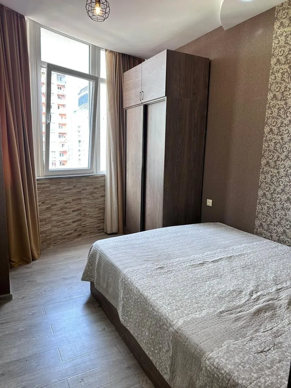 Квартира 64 м² с 2 спальнями на Абусеридзе 6