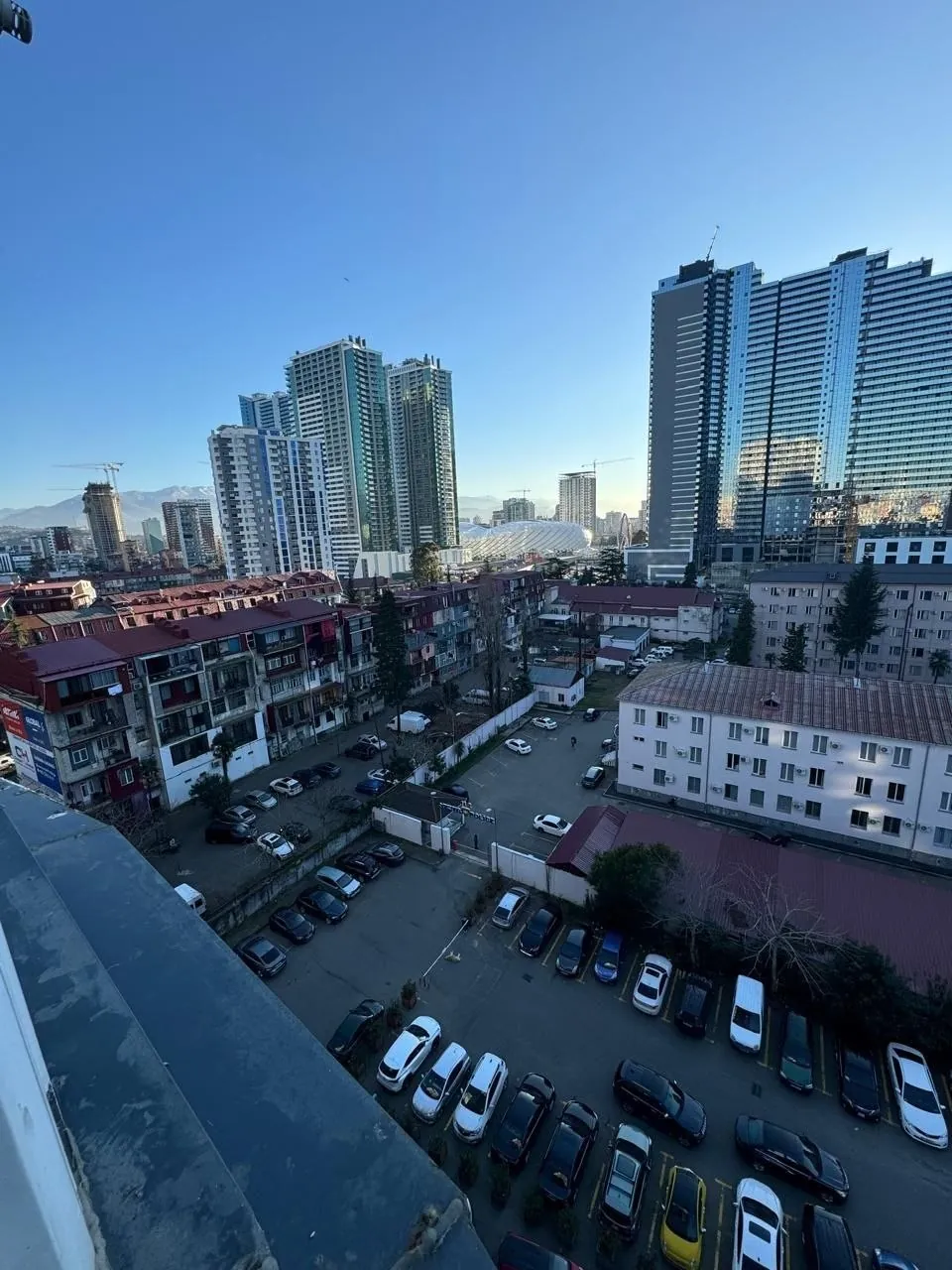 Квартира 64 м² с 2 спальнями на Абусеридзе 9