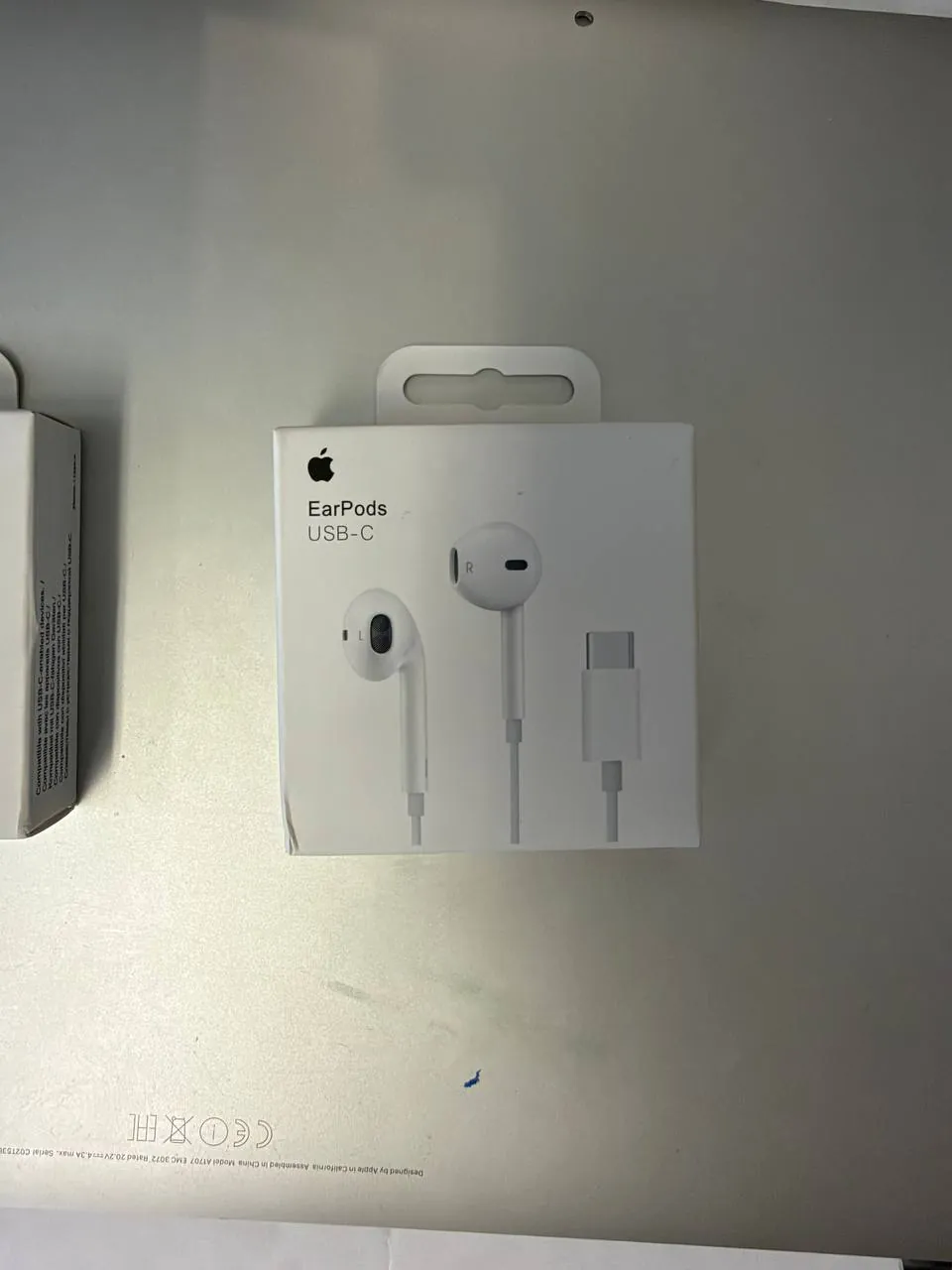 Новые наушники EarPods USB-C 1