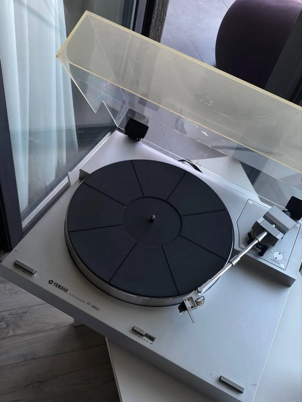 Виниловый проигрыватель Yamaha P-350, игла сломана 1