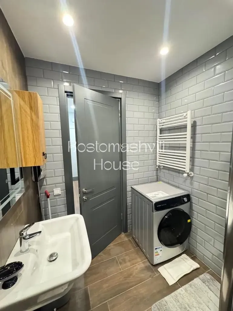 Квартира 55 м² с 2 комнатами в Сабуртало 8