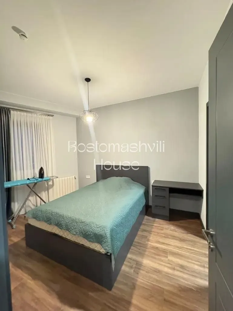Квартира 55 м² с 2 комнатами в Сабуртало 6