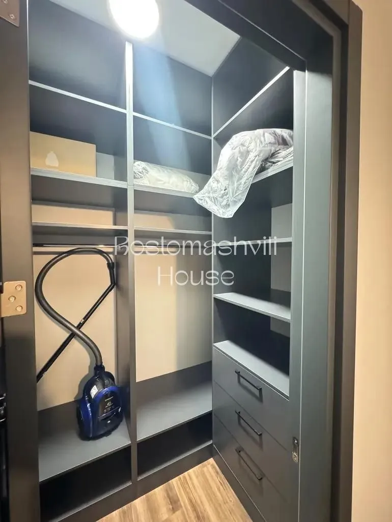 Квартира 55 м² с 2 комнатами в Сабуртало 7