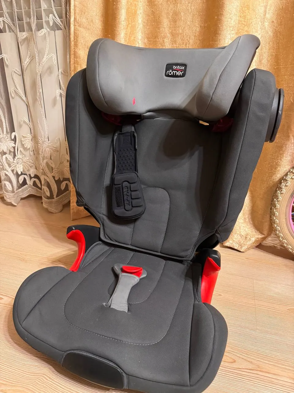Автокресло Britax Römer Kidfix Isofix 3