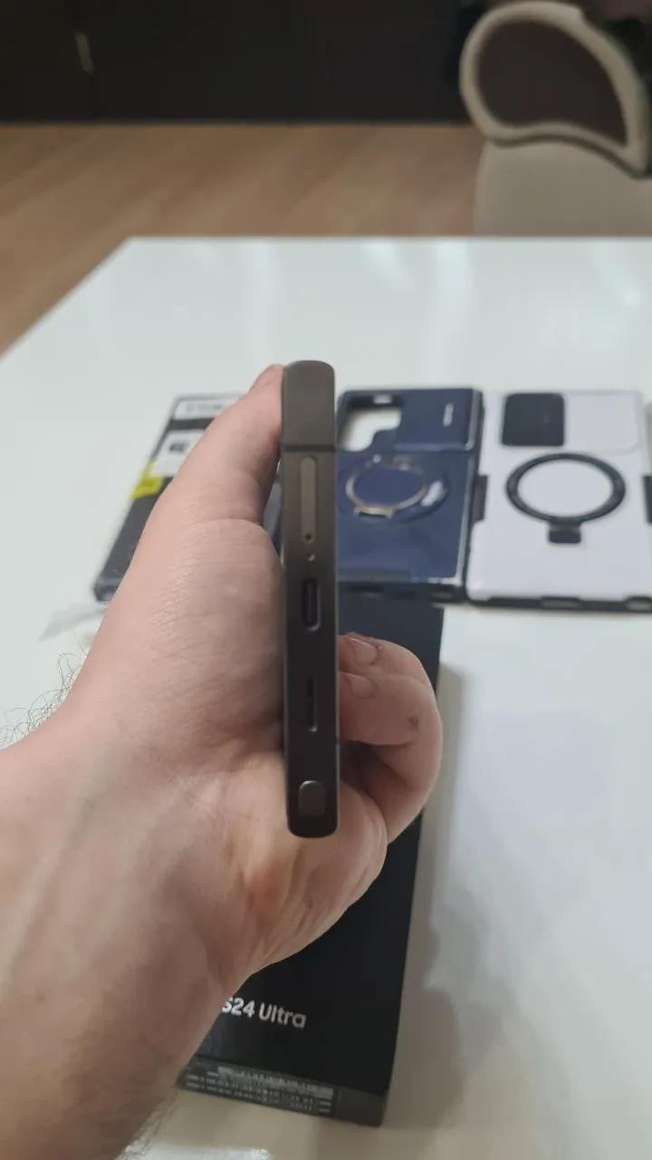Смартфон Samsung Galaxy S24 Ultra 512 ГБ 3