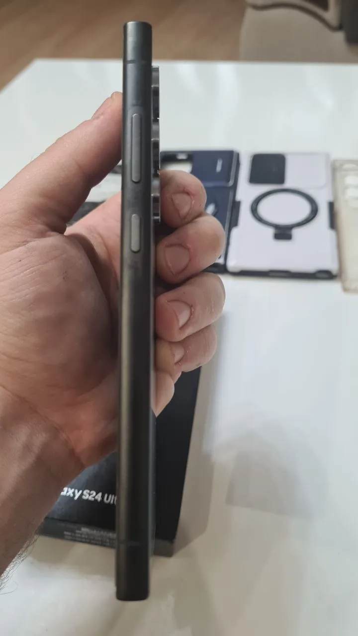 Смартфон Samsung Galaxy S24 Ultra 512 ГБ 4