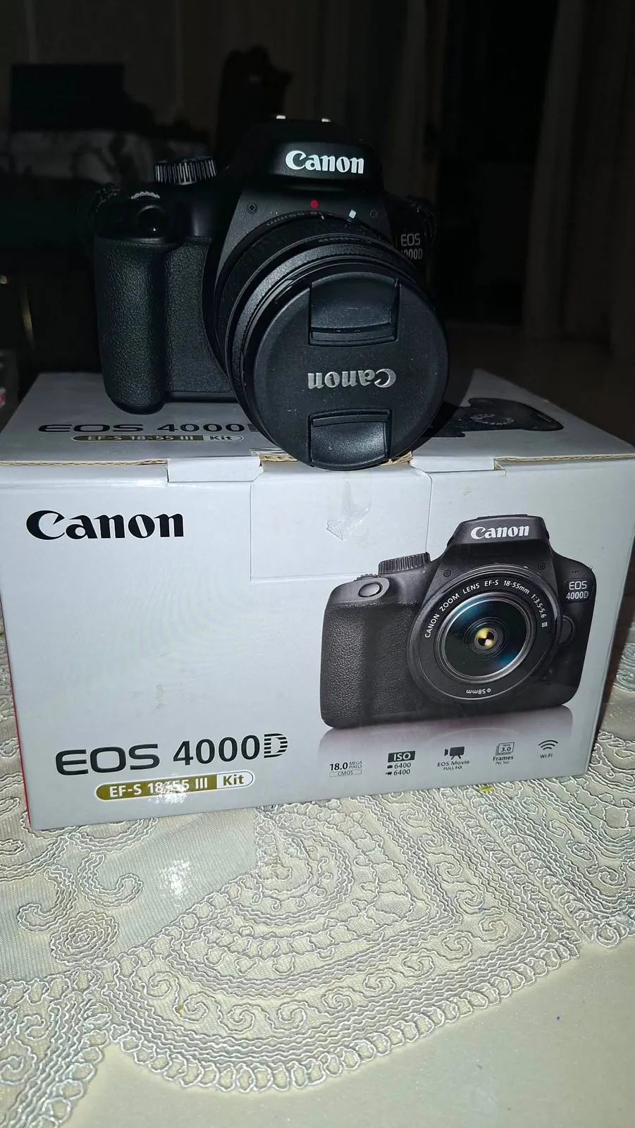Фотоаппарат Canon EOS 4000D с картой памяти 1