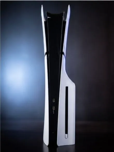 PlayStation 5 Slim с дисководом и геймпадом 2
