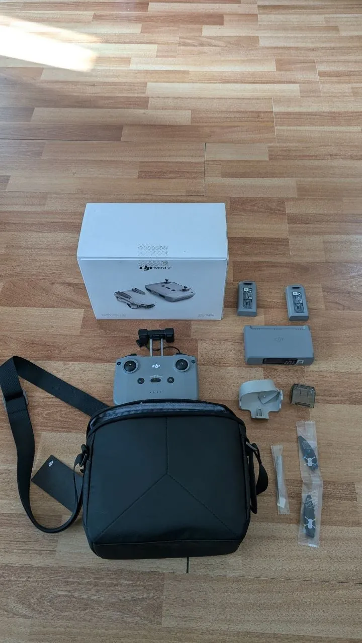Аксессуары для дрона DJI Mini 2: пульт и батареи 1