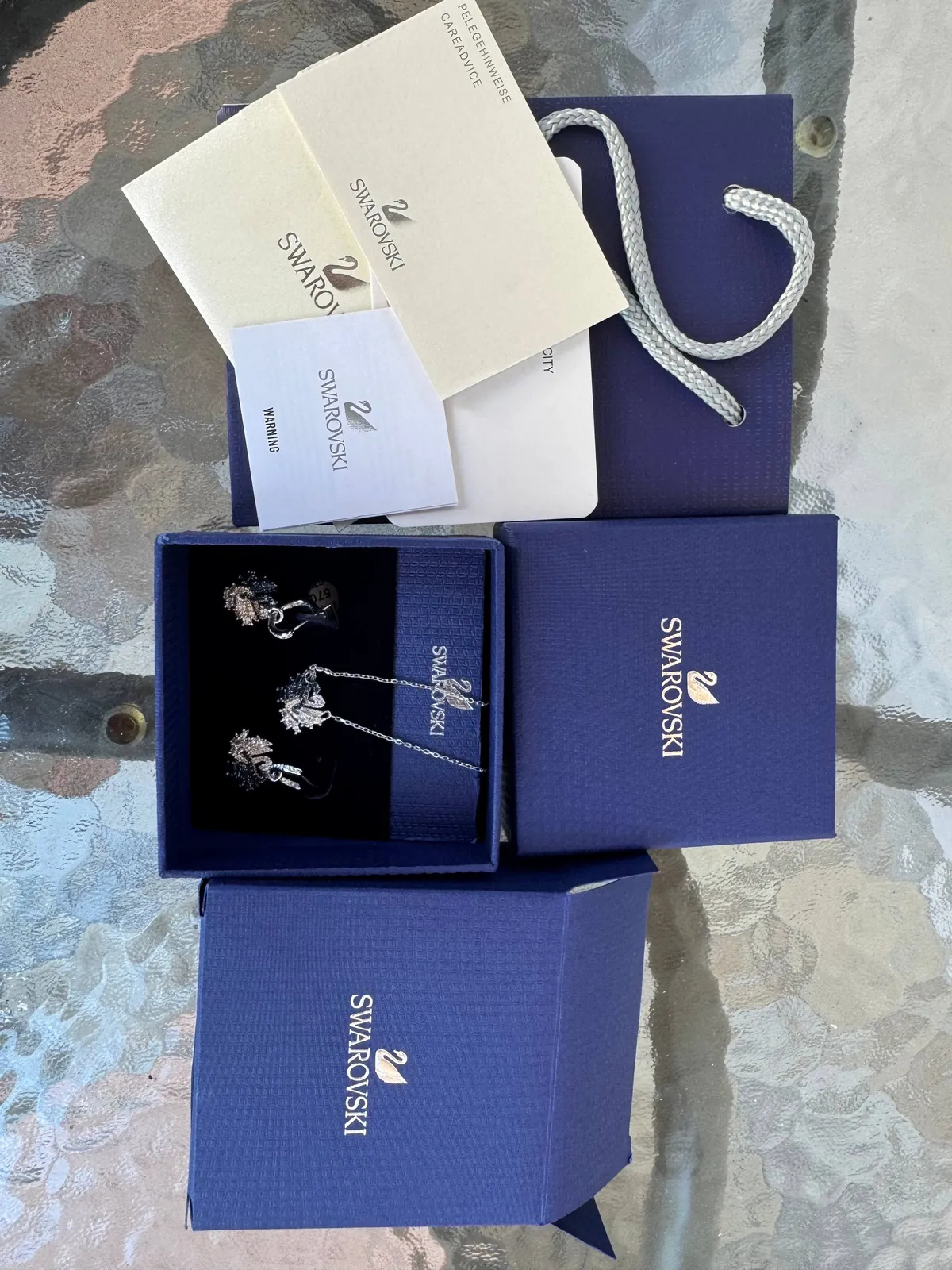 Комплект бижутерии Swarovski 1