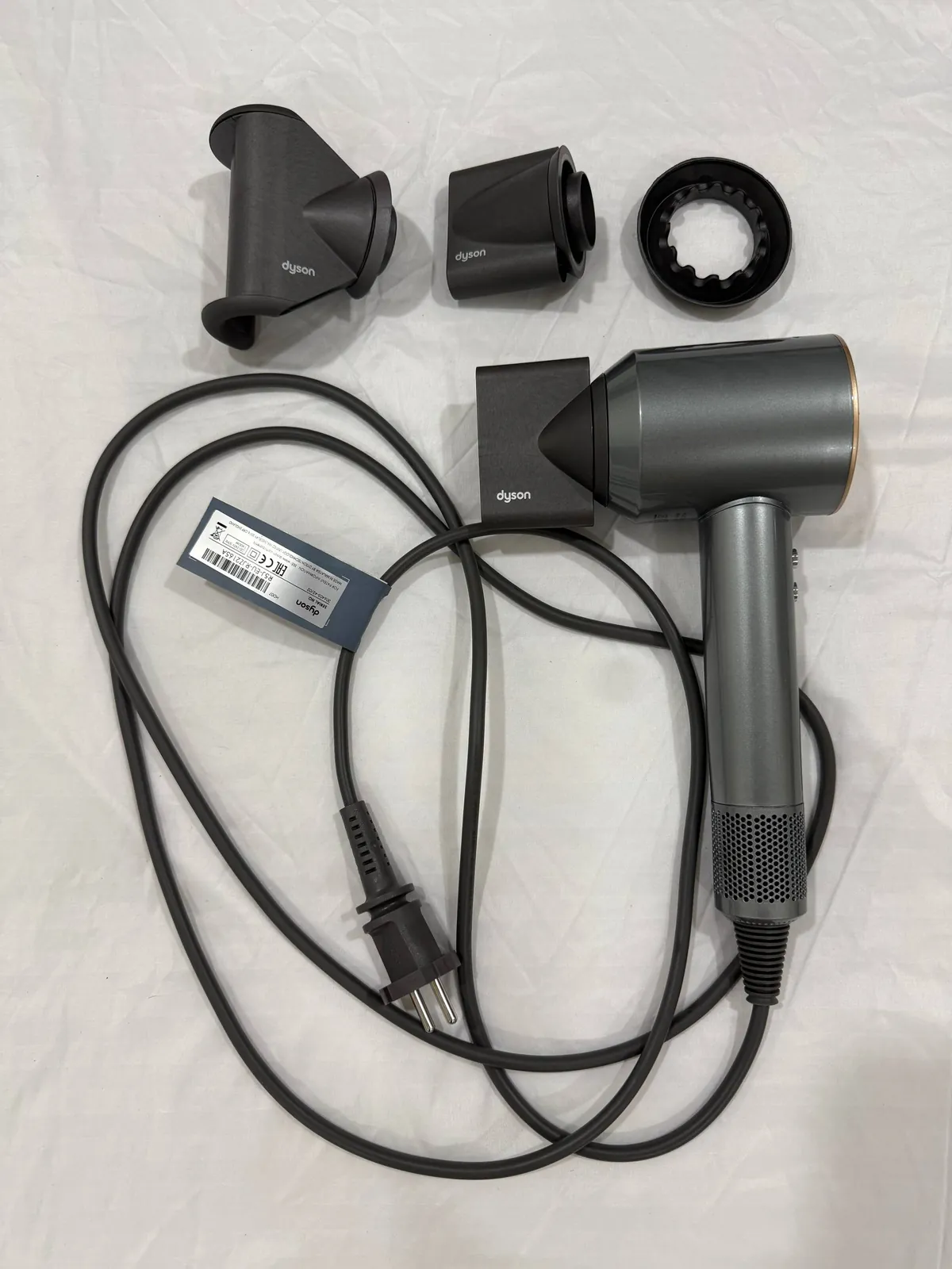 Фен Dyson Supersonic 1