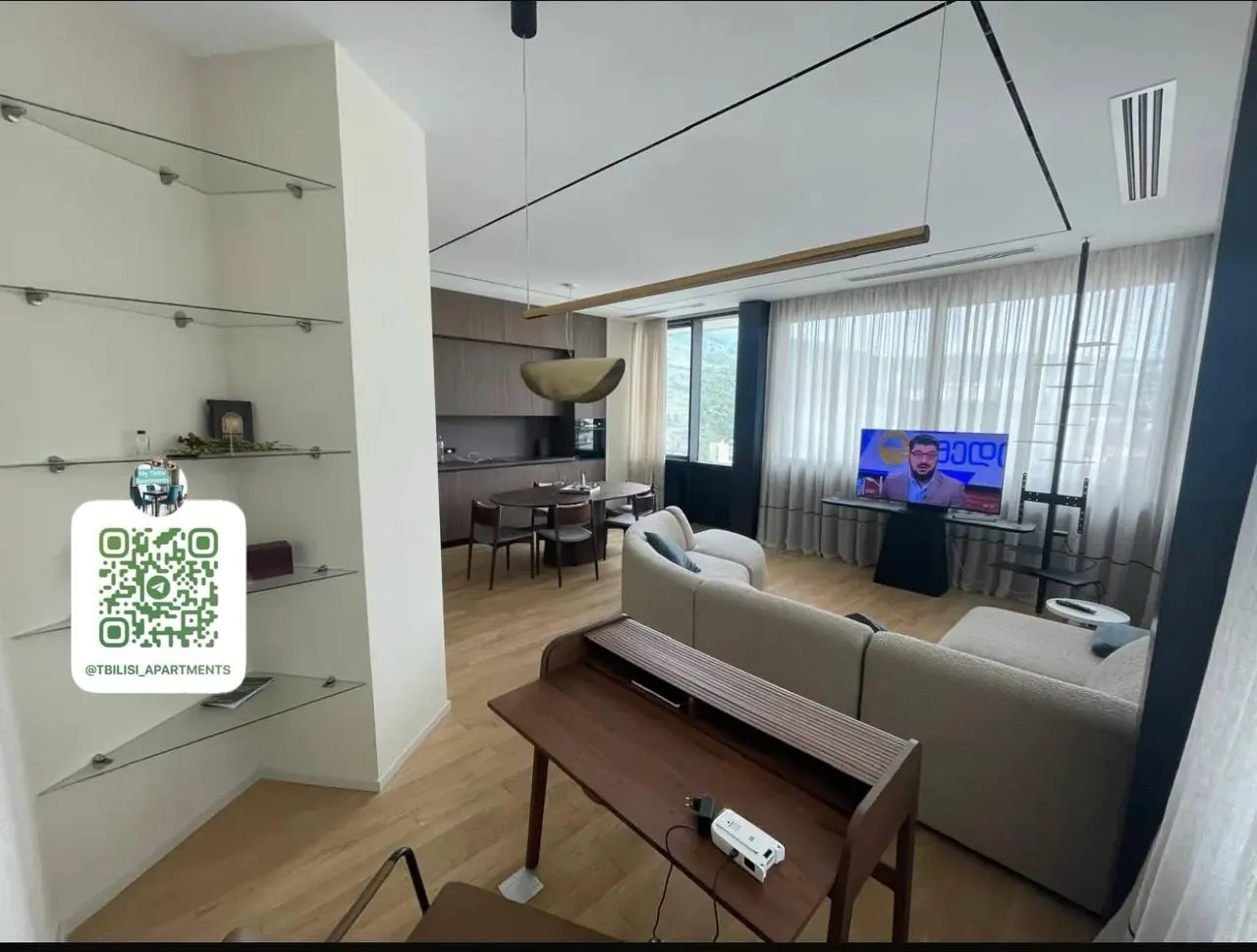 Квартира 94 м² в Axis Towers Ваке 3