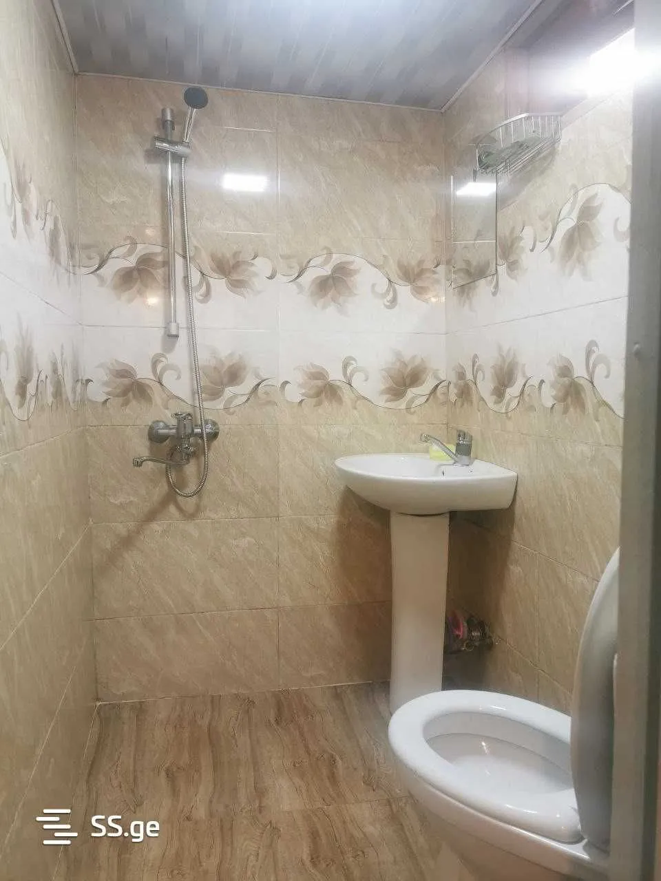 Квартира 60 м² с 2 спальнями в Старом городе Батуми 6