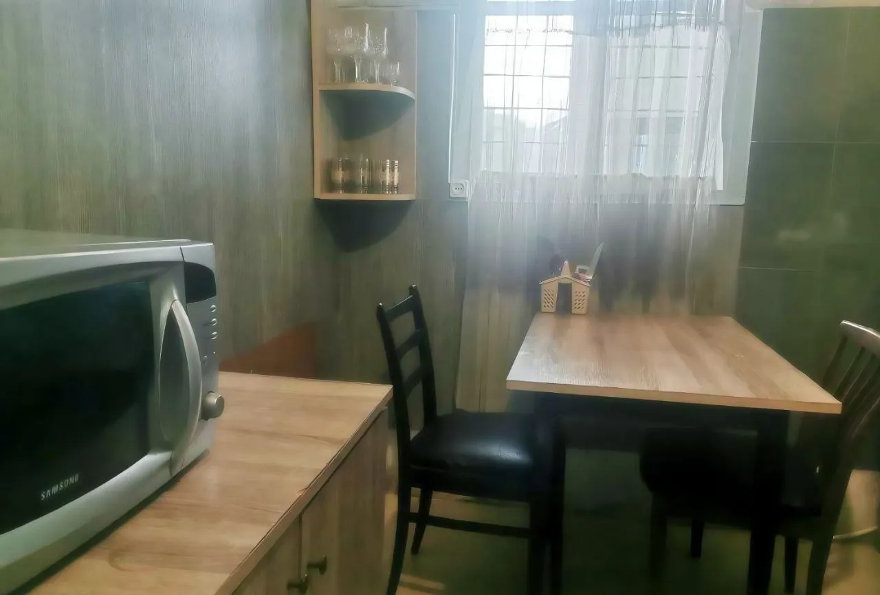 Квартира 60 м² с 2 спальнями в Старом городе Батуми 3