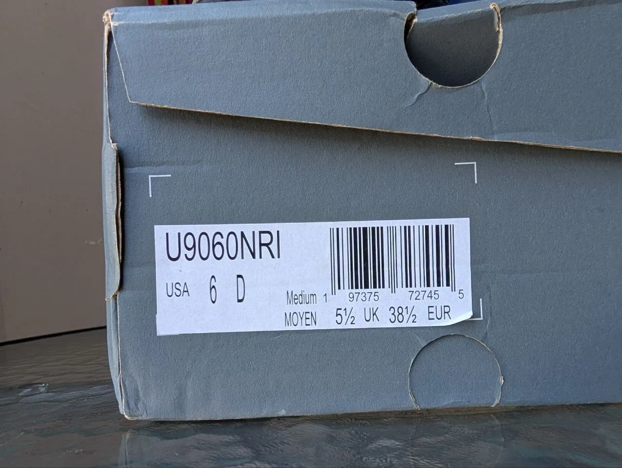 Женские кроссовки New Balance 9060 6