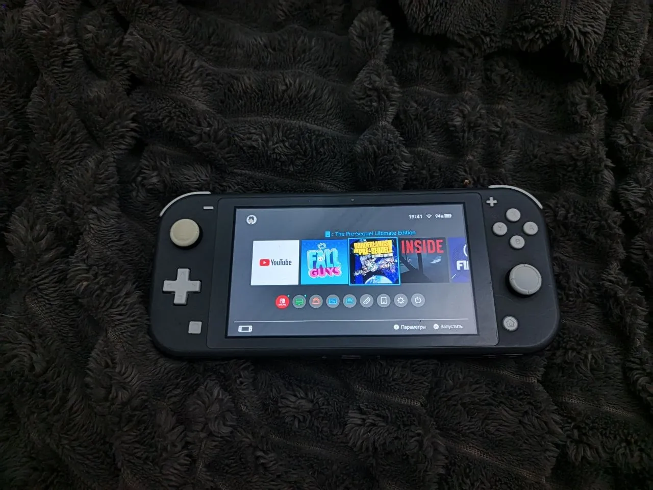 Nintendo Switch Lite с играми и картой памяти 1