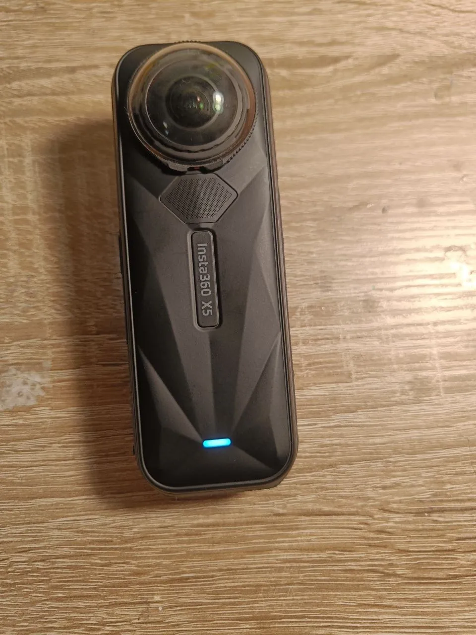 Экшн-камера Insta360 X5 в отличном состоянии 1
