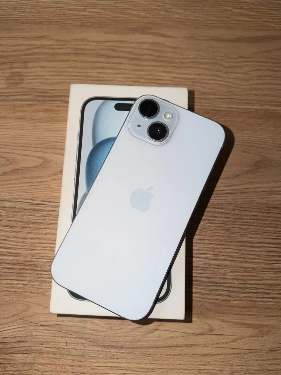 IPhone 15 в хорошем состоянии, батарея 87% 1