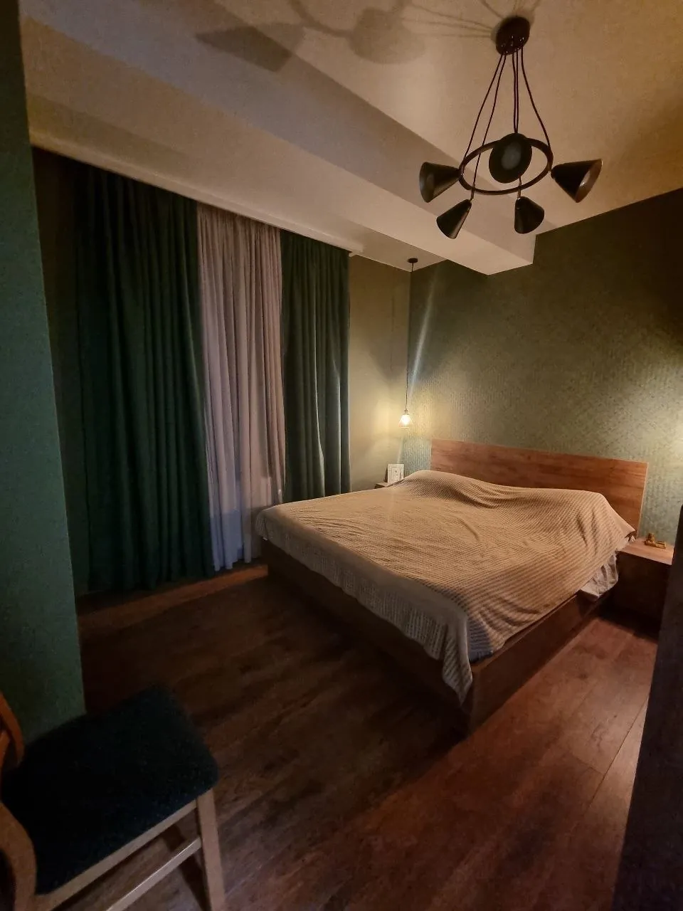 Квартира 80 м² с 3 комнатами в Сабуртало 6