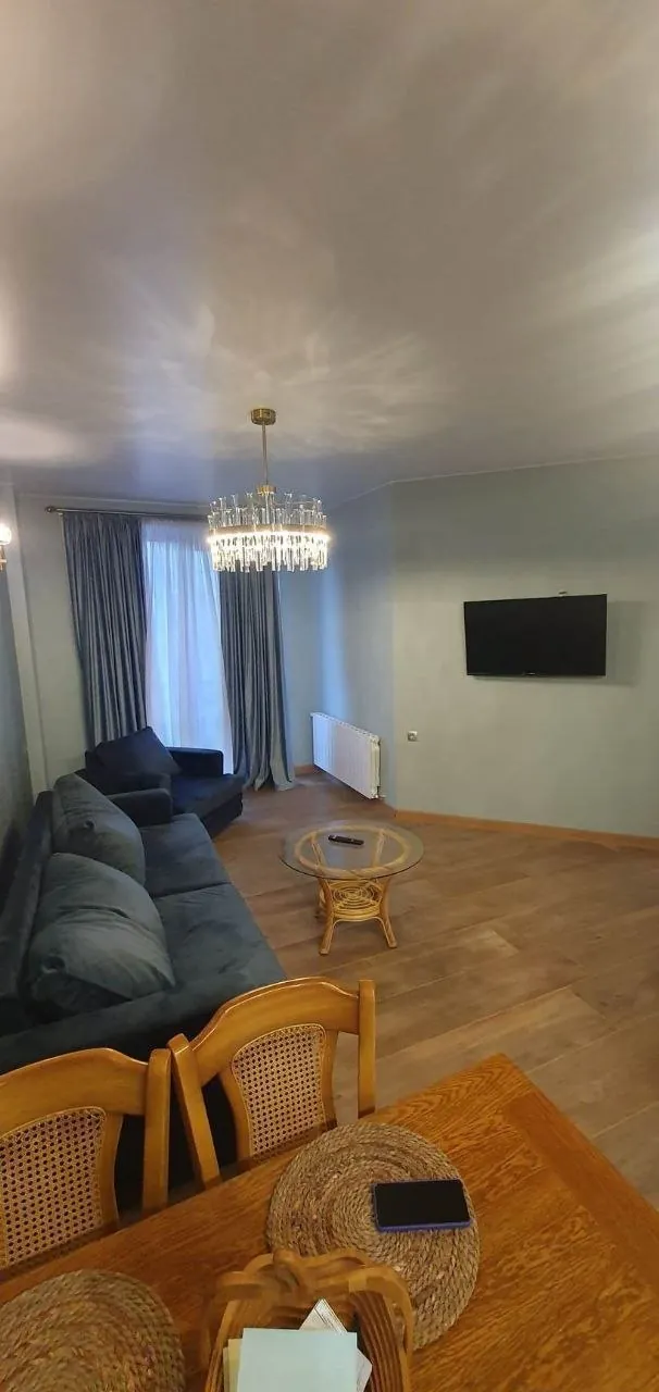 Квартира 80 м² с 3 комнатами в Сабуртало 2