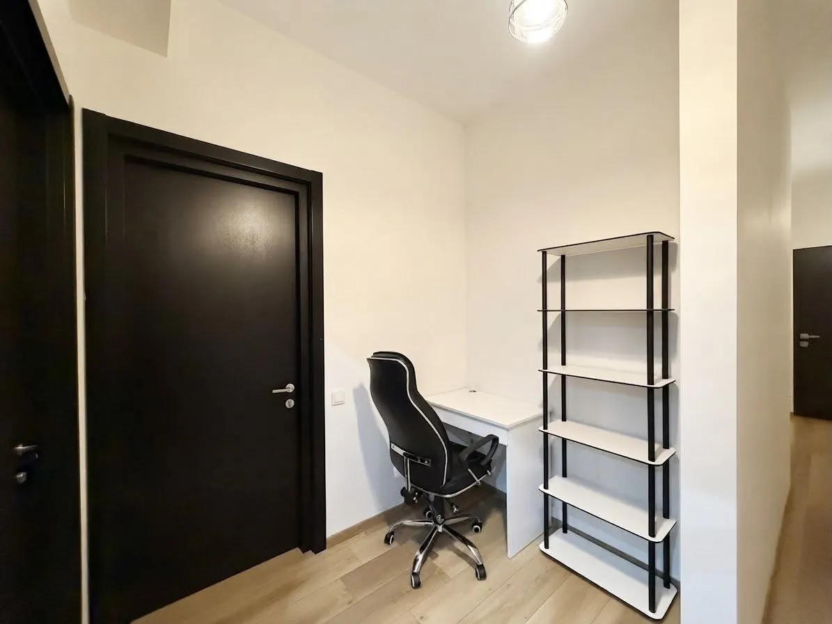 Квартира 90 м² с 3 комнатами в Сабуртало 7