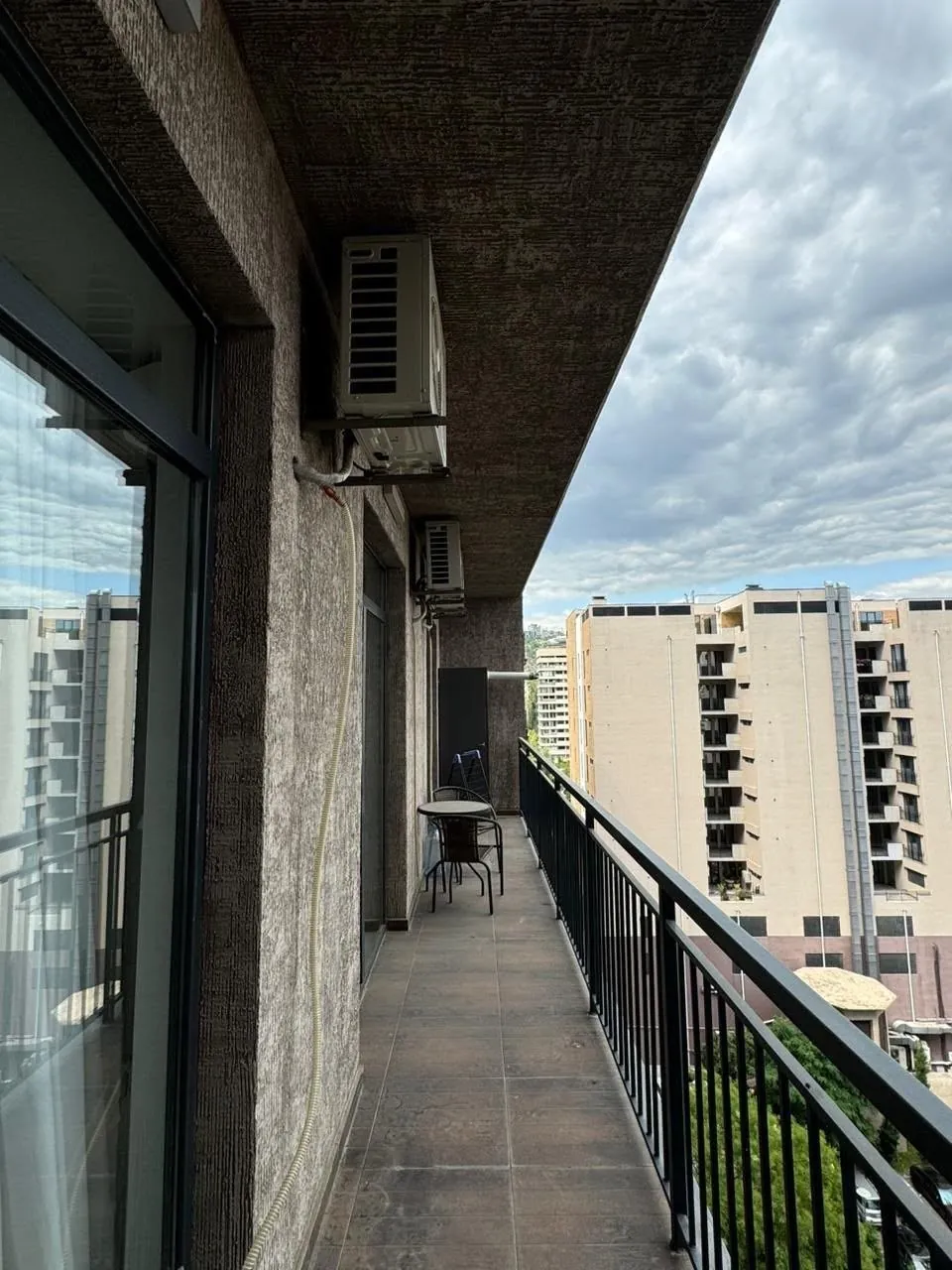 Квартира 90 м² с 3 комнатами в Сабуртало 9
