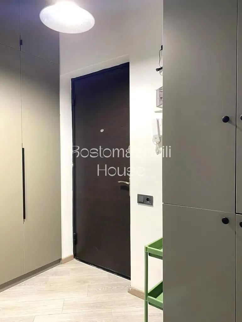 Квартира 55 м² с 2 комнатами в Сабуртало 4