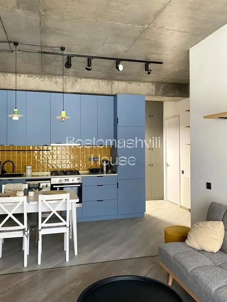 Квартира 55 м² с 2 комнатами в Сабуртало 2