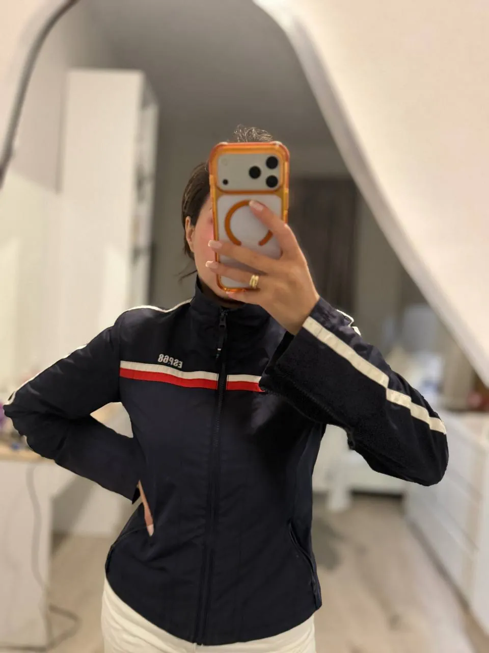 Спортивная куртка Esprit непродуваемая 2