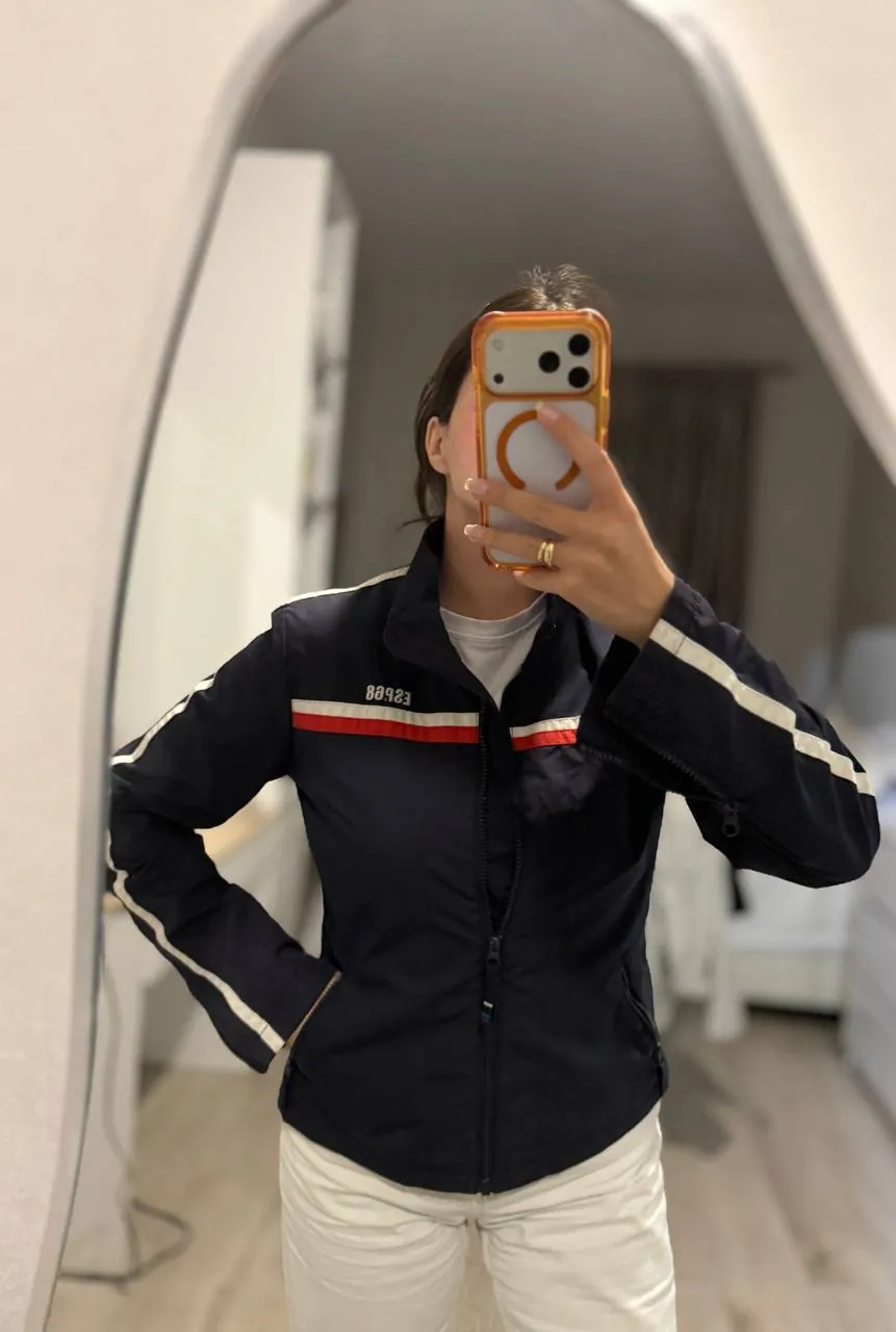 Спортивная куртка Esprit непродуваемая 1