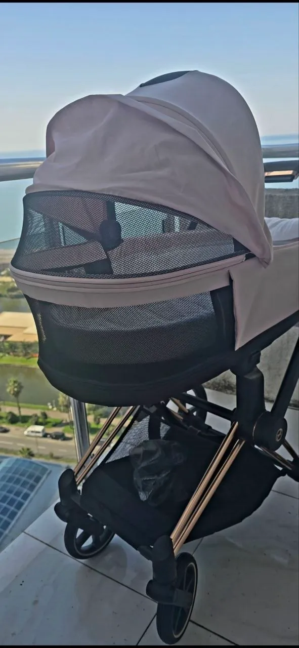 Люлька Cybex Priam 4 с адаптерами 1
