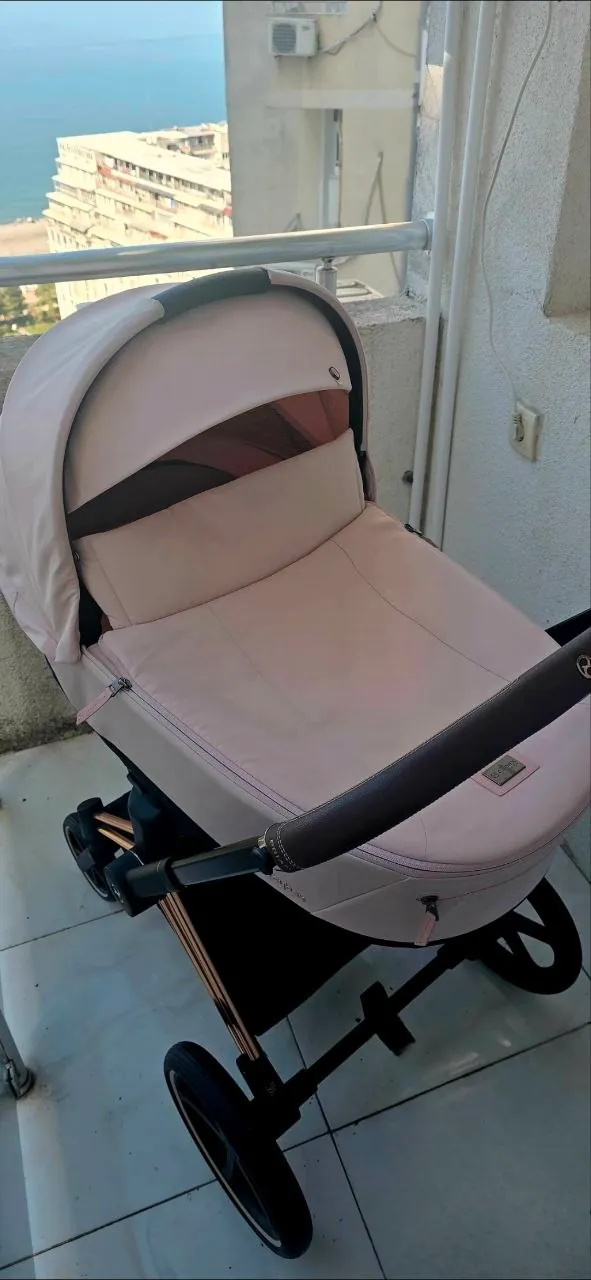 Люлька Cybex Priam 4 с адаптерами 6