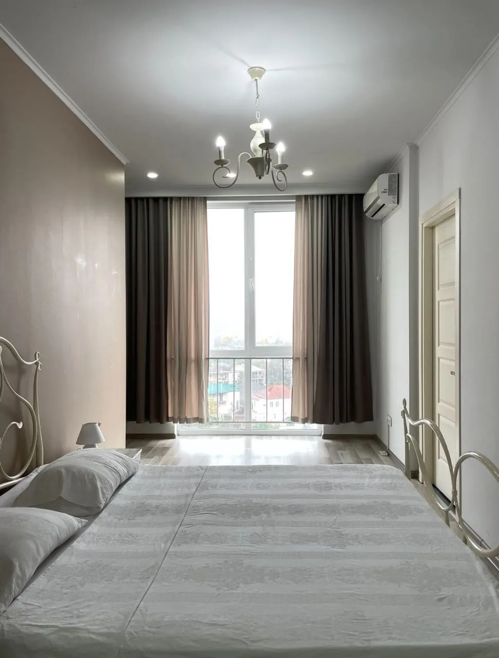 Квартира 45 м² с гардеробной на Ангиса 3