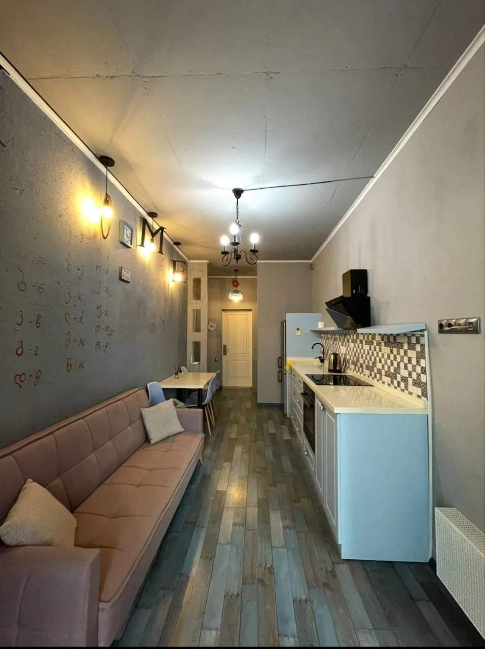 Квартира 45 м² с гардеробной на Ангиса 2