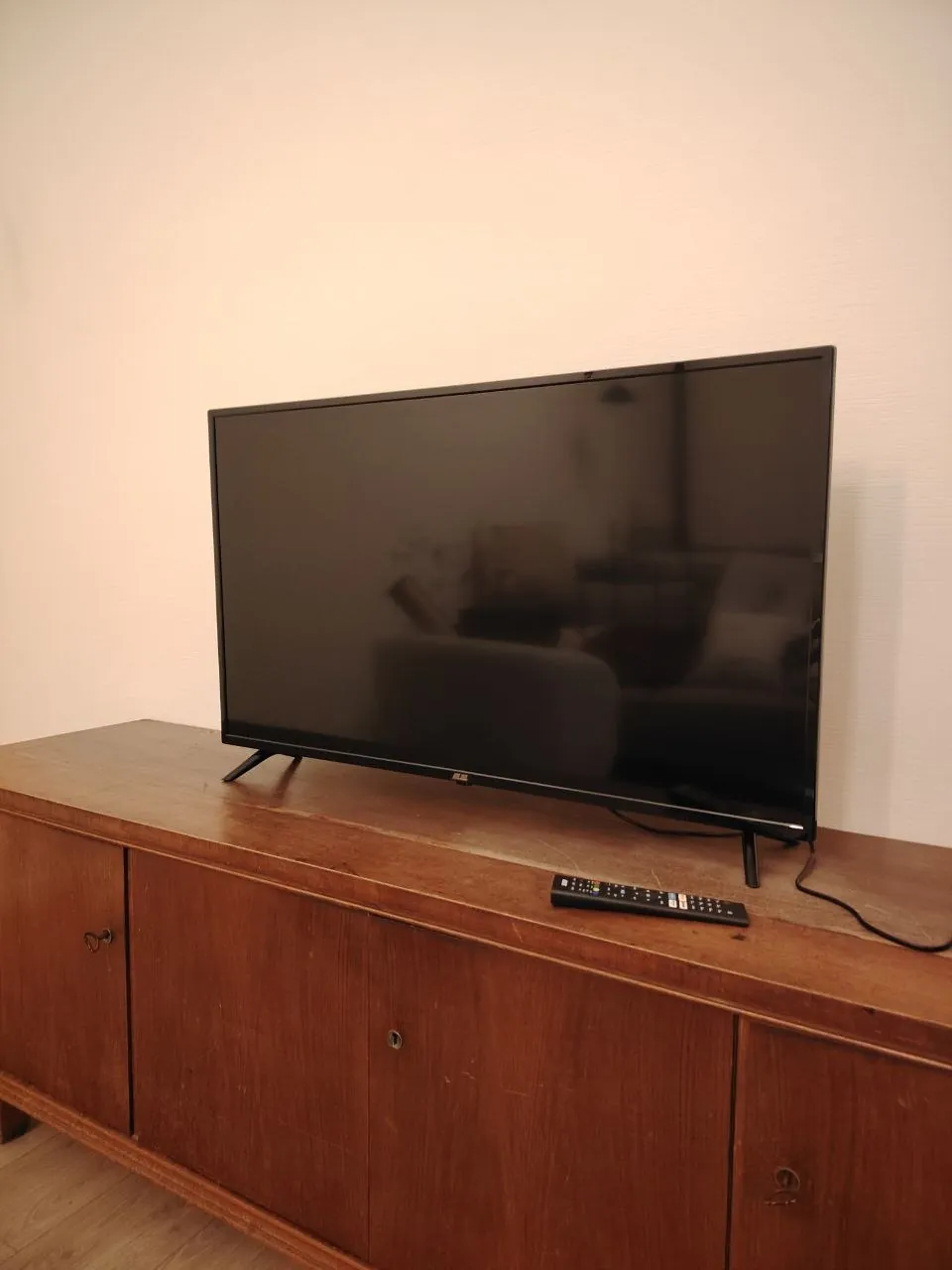 Телевизор 2E 43A06K 43 дюйма Smart TV 4