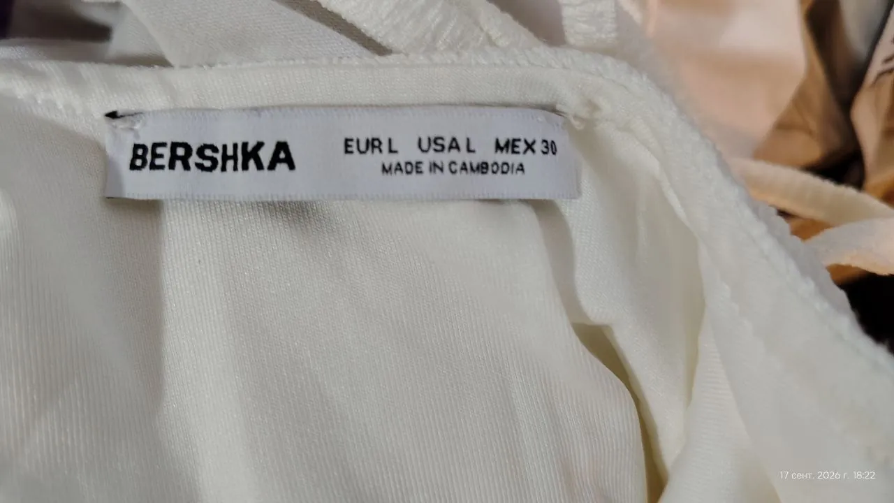 Вечернее платье Bershka в отличном состоянии 2