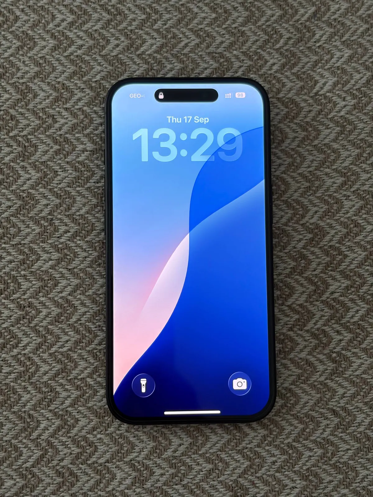 IPhone 16 256 ГБ чёрный в идеальном состоянии 2