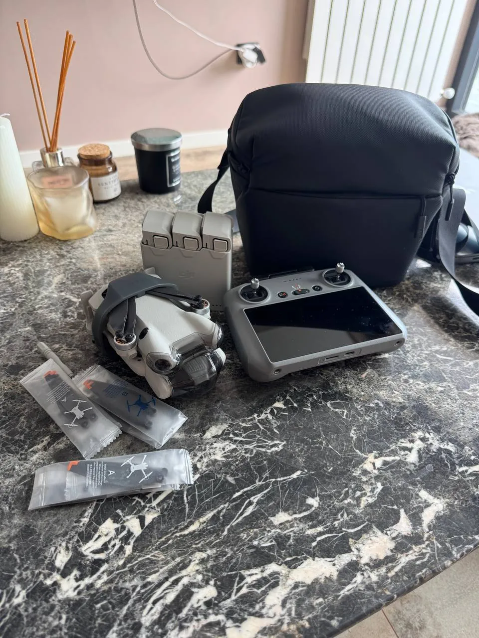 Дрон DJI Mini 4 Pro Fly More 1