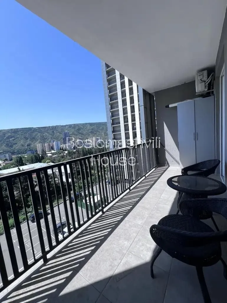 Квартира 60 м² с 2 комнатами в Исани 9
