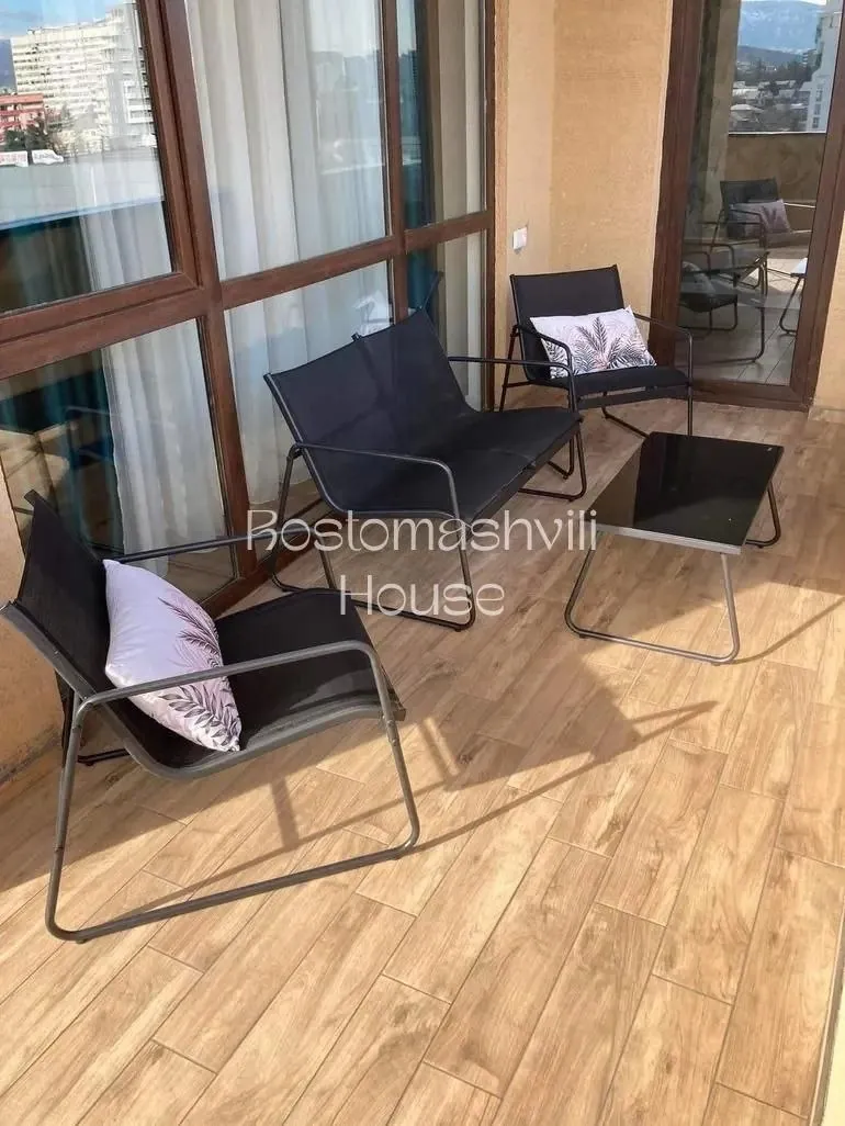 Квартира 140 м² с 4 комнатами в Дигоми 10