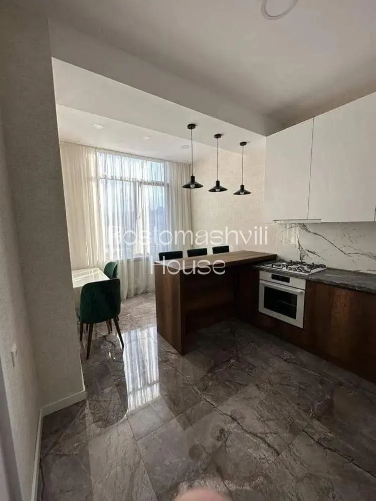 Квартира 140 м² с 4 комнатами в Дигоми 2