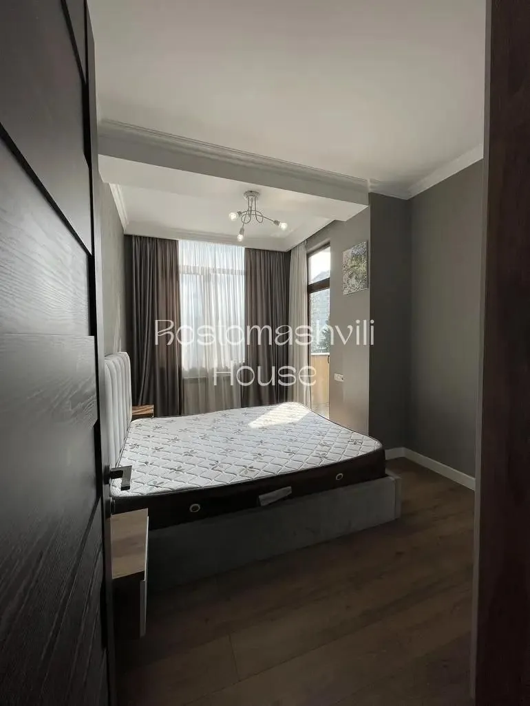 Квартира 100 м² с 3 комнатами в Дигоми 6
