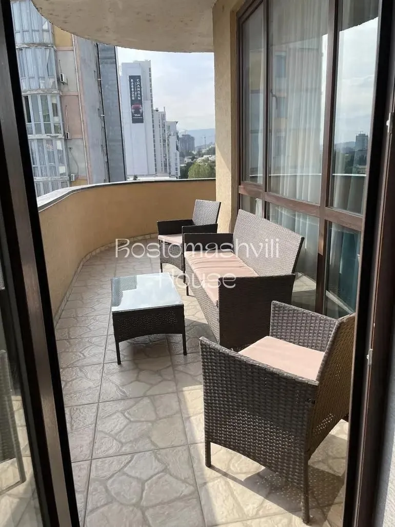 Квартира 100 м² с 3 комнатами в Дигоми 8