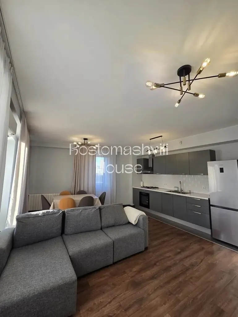 Квартира 100 м² с 4 комнатами в Сабуртало 1