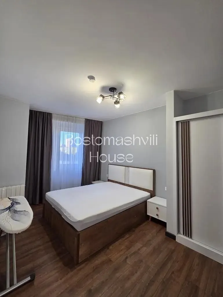 Квартира 100 м² с 4 комнатами в Сабуртало 7