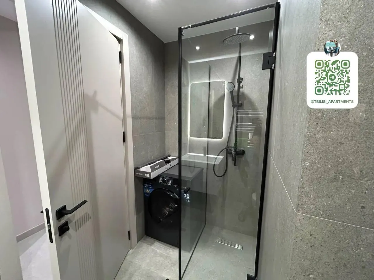 Квартира 90 м² с 3 комнатами в Ваке 7