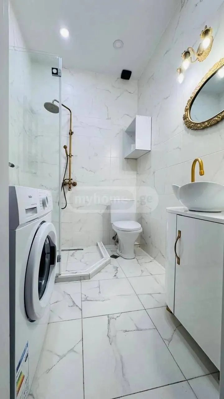 Квартира 51 м² с 2 комнатами в Сабуртало 2