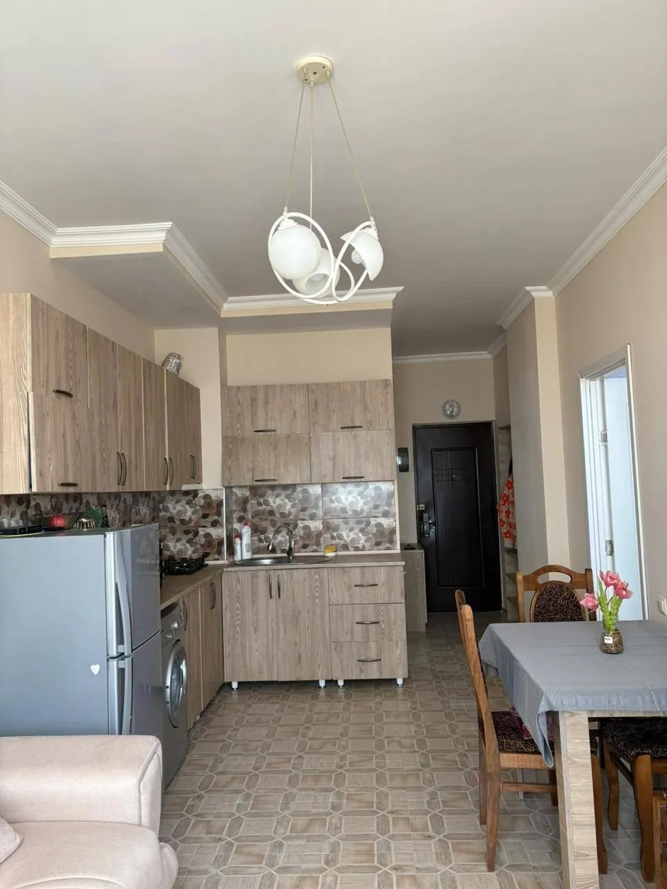 Квартира 42 м² с духовкой на Горгасали 8