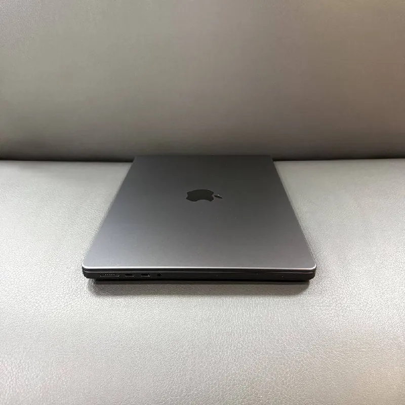 MacBook Pro 14 дюймов, отличное состояние 4